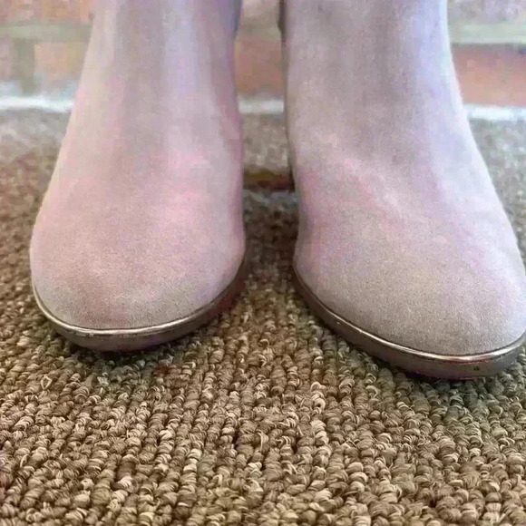 Ted Baker London Lorca zipper back heeled ankle booties - Picture 3 of 8